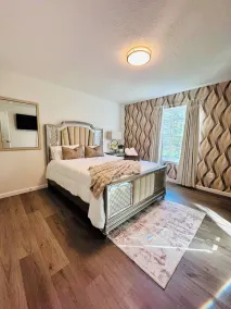 Luxury Retreat with Jacuzzi, Fire Pit and Playroom - Rom