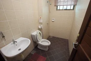 Natol Homestay-MJC Batu Kawa MJC New Township - Bathroom