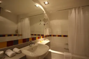 L'Arabia Hotel Apartments - Bathroom