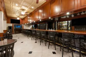 Wyndham Riverfront Hotel - Restaurant