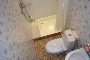 Serik & Geora Guesthouse - Bathroom