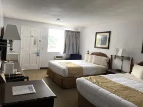 Travelodge by Wyndham Cape Cod Area - Room