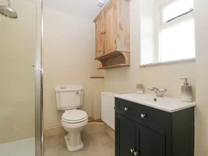 White Haywood Barn - Badezimmer