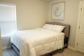 The Cosmopolitan Modern, Cozy, New 3bedroom Home - Rum