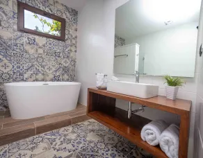 Casa Villamil Boutique Hotel - Bathroom