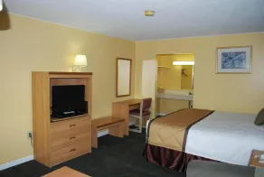 Duffys Motel Calhoun by Hotel O GA I-75 - Værelse