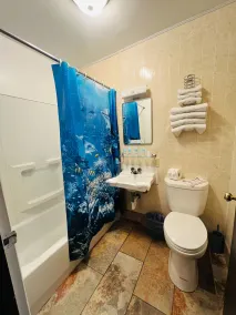Silver Sands Hotel RV Park - Bathroom