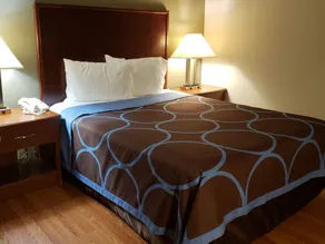 Raceway Inn - Room