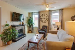 Balcony + Scenic Views: Chautauqua Lake Retreat - Interiør