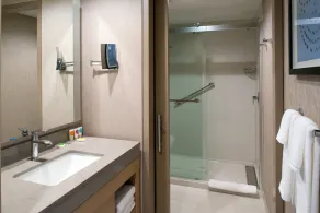 Hyatt Place Chicago Wicker Park - Bathroom