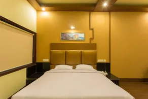 Ginger Katra - Room