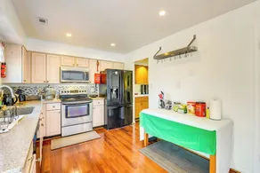 Close to Hospital & Dulles: Herndon Townhome - Interior