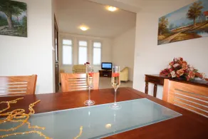 Vineland Perigiali Villa - Essbereich im Zimmer