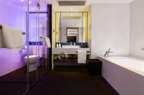 Holiday Inn Express Shenzhen Dongmen by IHG - Bathroom