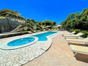 Charming villa in Umbria - sleeps 16 - lake view - Pool, jacuzzi and events room - Pool