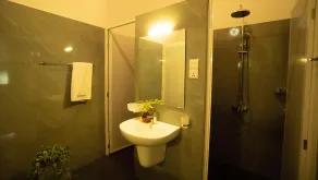 Bohemian Hostel - Negombo - Badeværelse