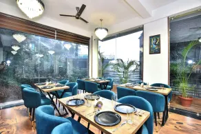LA Riqueza Koala Inn Mcleod Ganj # Close to Mall Road # Newly Built # Mountain View Rooms with Balcony #Big Parking # Lift - Restaurant