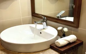 KVG Luxstay TanSonNhat Airport Skycenter - Bathroom