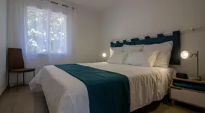 Gîte les iris Fleurs des Pyrénées - Climatisation - Borne VAE - Room