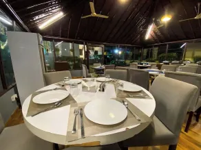 Shelton Blu Resort  - Restaurant