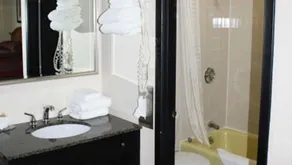 Colonial Inn Ellsworth - Salle de bain