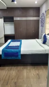 Hitech Shilparamam Guest House - Vista do quarto