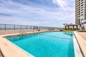 Oceanfront Retreat w/ Beach & Resort Access! - Innenbereich