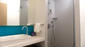 Holiday Inn Express - Istanbul - Atakoy Metro by IHG - Bathroom