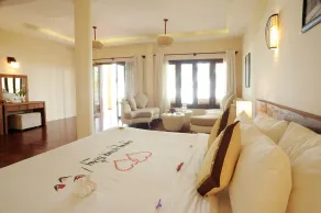 Vinh Hung Riverside Resort & Spa - Room