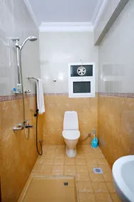 Muscat International Hotel - Bathroom