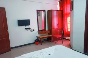 Hotel Champion Inn near Yeswantpur Junction Railway Station - Rom