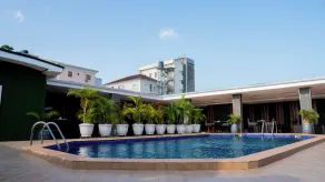 Presken Hotel Residence, GRA Ikeja, Lagos - Pool