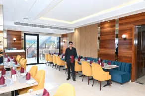 Classio Royale By iO Hotels Near Golden Temple - Restaurant