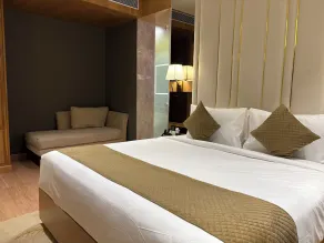 Hotel Grand Imperia - Værelse