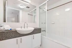 Sailport Mooloolaba Apartments - Badezimmer