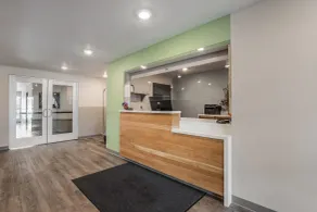 WoodSpring Suites Chicago Midway - Lobby
