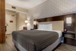 Best Western Plus St. Christopher Hotel - Chambre