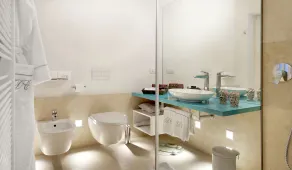 Donna Coraly Country Boutique Hotel - Bathroom
