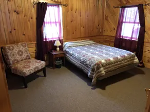Sunset Pines Resort - Zimmer