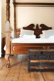 Manor House Moreton - Entire Holiday Home - Room