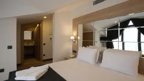 Alesta Seaside Residence - Room