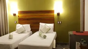 Sizzle Sports Club - Chambre