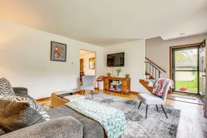 11 Mi to Dtwn Columbus: Peaceful Townhome w/ Yard! - Intérieur