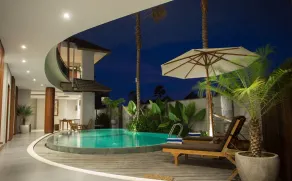 Curve House Umalas - Pool