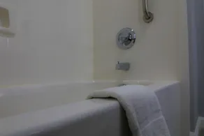 Home Inn and Suites Olive Branch - Badezimmer