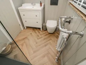 Old Bell Works - Baño