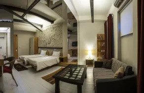 Peradays - Room