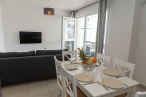 MY Hôtel Résidences - Port Leucate - Coin séjour