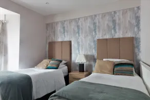 The Two Lifeboats - Room