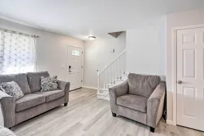 5 Mi to UT: Quiet Toledo Duplex Near Parks! - Innenbereich